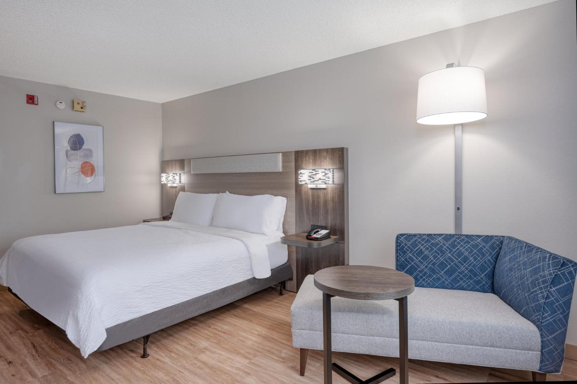 Holiday Inn Express Hotel & Suites Columbia-I-20 At Clemson Road By Ihg Экстерьер фото